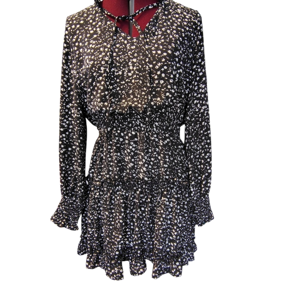 Heyson Short Ruffled Floral Black White Long Sleeve Lined Short Dress Size L....